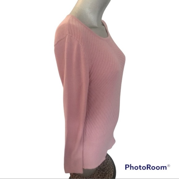3/$30 Soft baby pink ribbed textured sweater spring transition piece - Picture 5 of 7